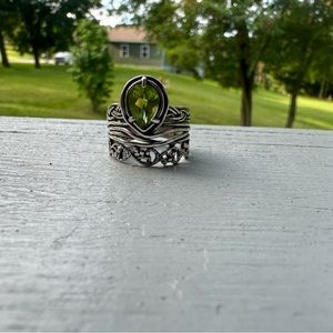 Gemstone ring